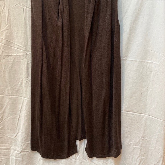 Dressbarn, long sleepless sweater vest, size Large. - Picture 2 of 4